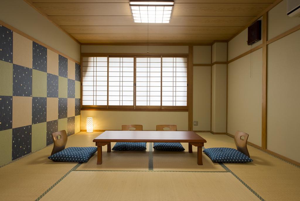 Green House Hiroshima Bagian luar foto