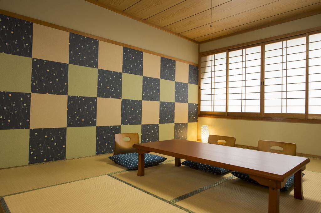 Green House Hiroshima Bagian luar foto